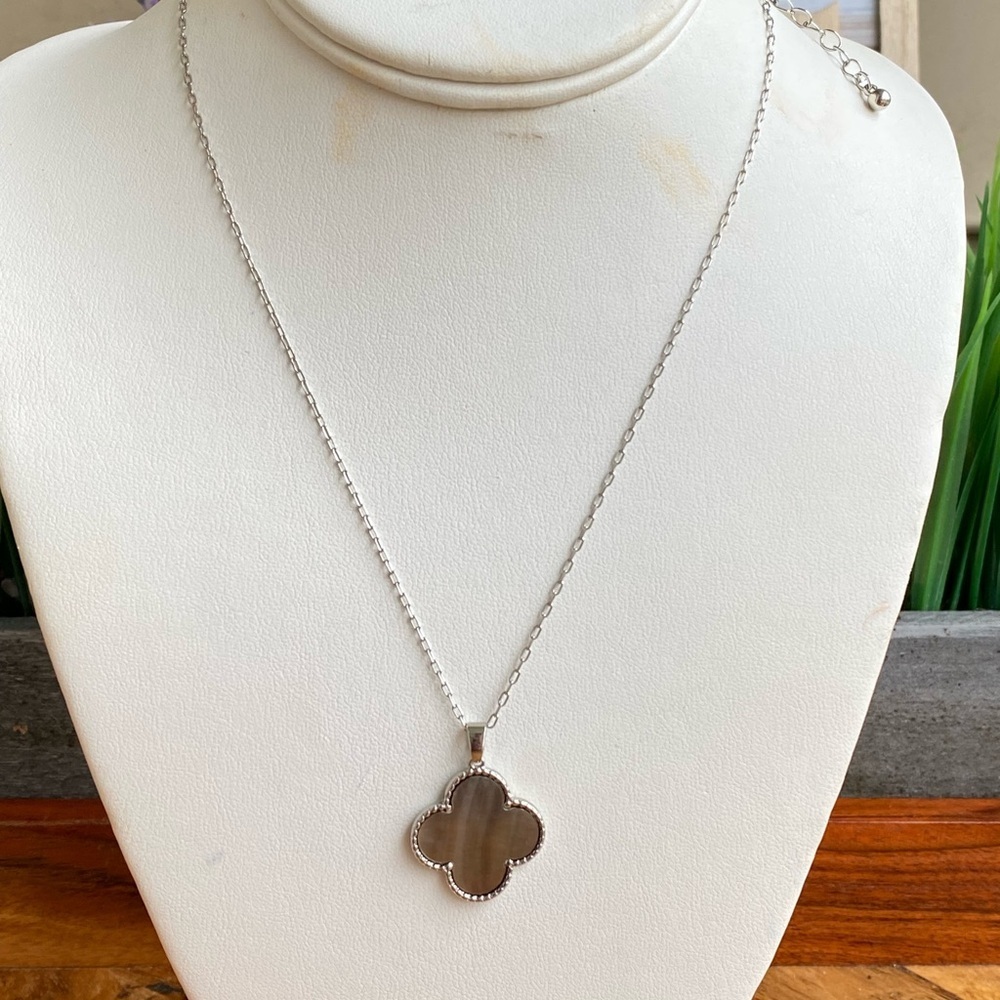 NECKLACE - Picture 5 of 5